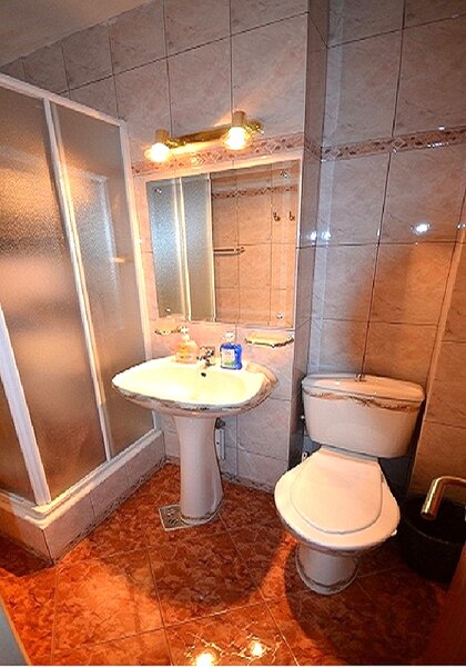 Ingrijitoare pt. domn, in ture de 3 zile. In 9 zile castigi 3300 lei.